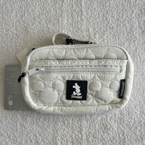 Disney Disneyland Resort Quilted Off White Belt Fanny Pack Bag